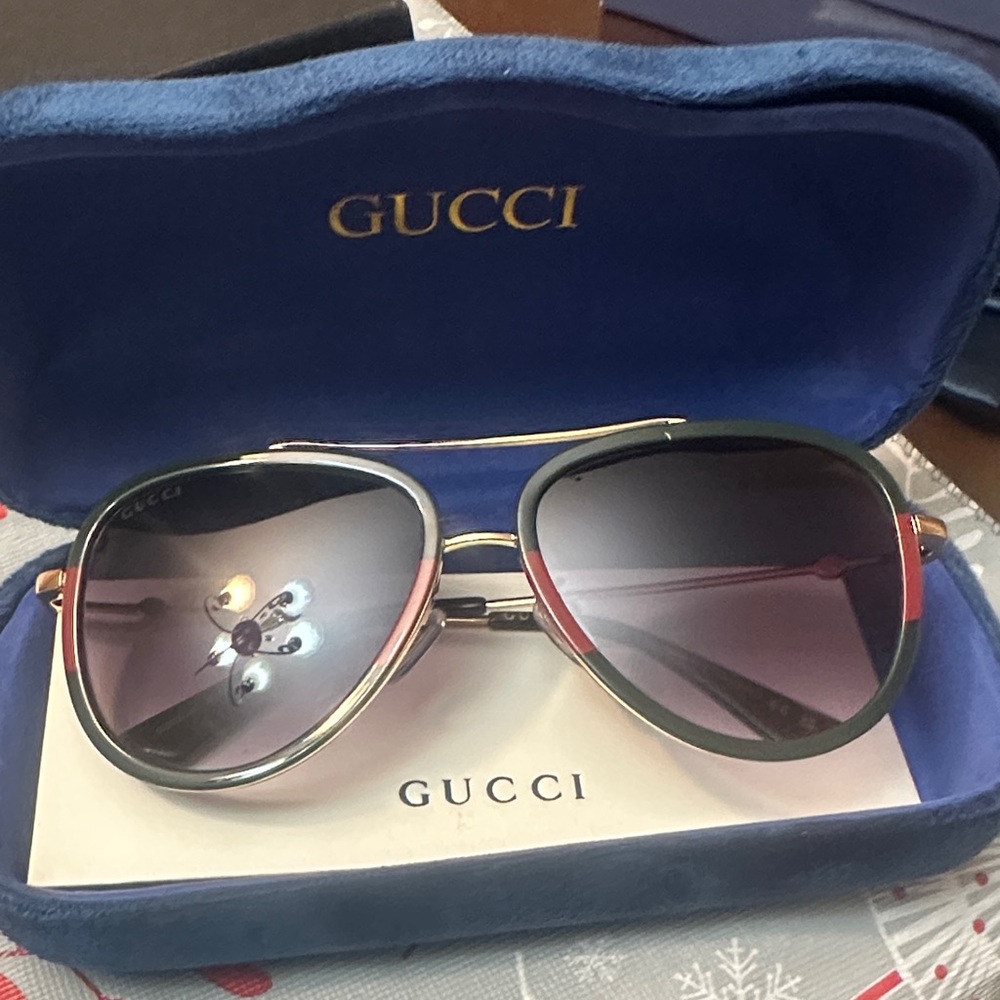 Gucci Black and Gold Aviator Sunglasses